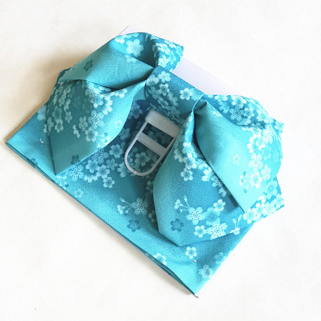 Bow Tie Pre Tied - เข็มขัดโอบิลายดอกไม้หลากสีสำหรับสตรีญี่ปุ่น ใช้กับชุดกิโมโน/ยูกาตะแบบดั้งเดิม มีโบว์ผูกสำเร็จรูป เหมาะสำหรับสวมใส่ในโอกาสพิเศษ